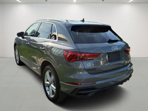 2024 Audi Q3 45 S line Premium