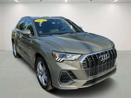 2024 Audi Q3 45 S line Premium