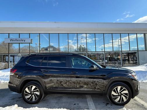 2025 Volkswagen Atlas 2.0T SE