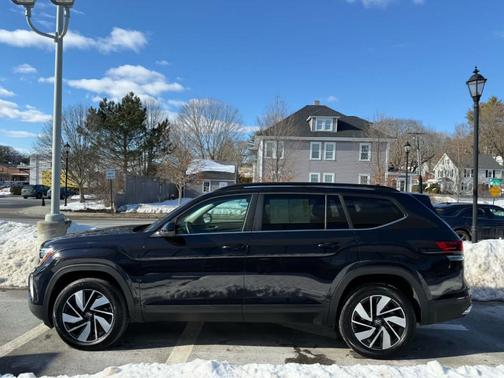 2025 Volkswagen Atlas 2.0T SE