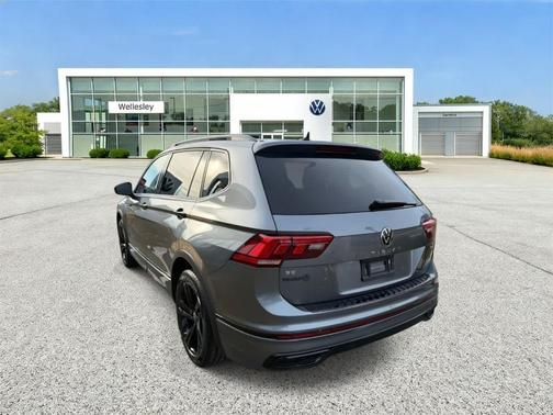 2023 Volkswagen Tiguan 2.0T SE R-Line Black