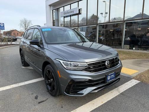 2023 Volkswagen Tiguan 2.0T SE R-Line Black