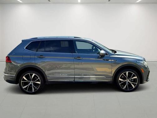 2022 Volkswagen Tiguan 2.0T SEL R-Line