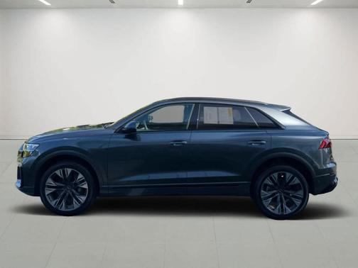 2025 Audi Q8 Premium Plus