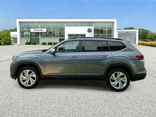 Platinum Gray Metallic 2023 Volkswagen Atlas 3.6L SE w/Technology