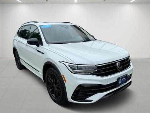 2022 Volkswagen Tiguan 2.0T SE R-Line Black