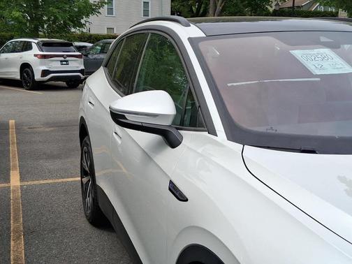 Opal White Pearl 2026 Volkswagen ID.4 Pro S