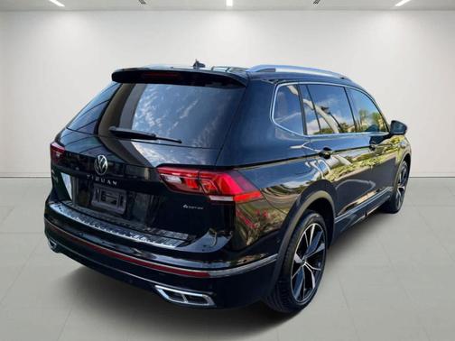 2022 Volkswagen Tiguan 2.0T SEL R-Line