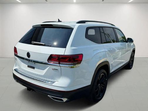 2022 Volkswagen Atlas 3.6L SE w/Technology