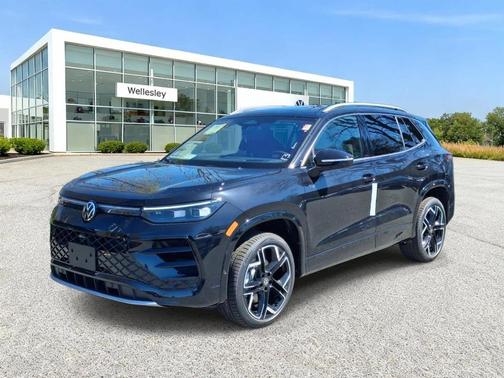 Deep Black Pearl 2026 Volkswagen Tiguan 2.0T SEL R-Line Turbo