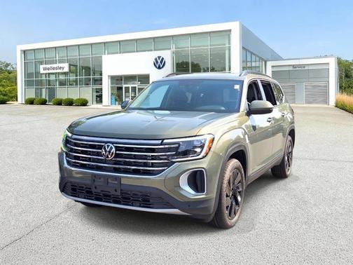 Avocado Green Pearl 2026 Volkswagen Atlas 2.0T SE W/TECHNOLOGY