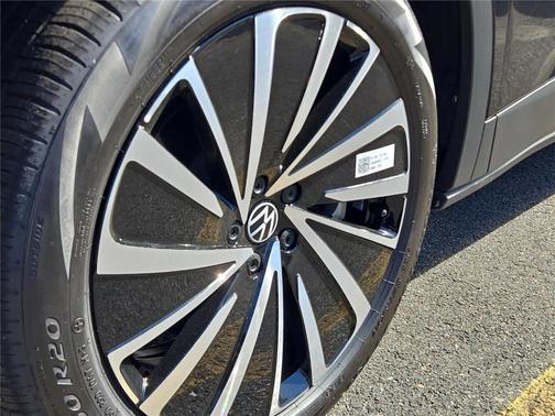 2025 Volkswagen ID.4 Pro