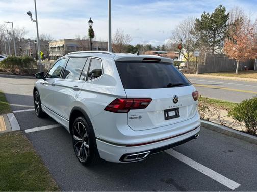 2024 Volkswagen Tiguan 2.0T SEL R-Line