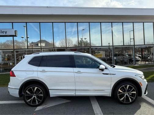 2024 Volkswagen Tiguan 2.0T SEL R-Line