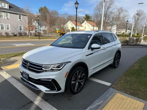 2024 Volkswagen Tiguan 2.0T SEL R-Line