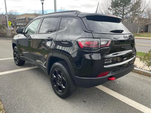 Diamond Black 2023 Jeep Compass Trailhawk