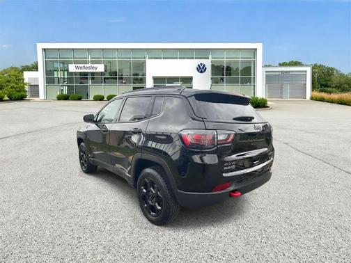 Diamond Black 2023 Jeep Compass Trailhawk