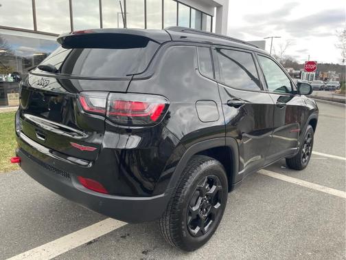 Diamond Black 2023 Jeep Compass Trailhawk