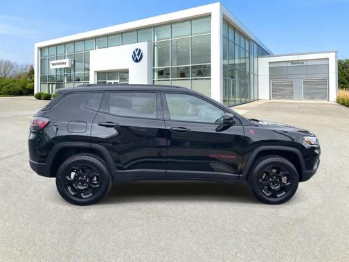 Diamond Black 2023 Jeep Compass Trailhawk