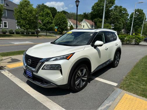 White 2023 Nissan Rogue SL