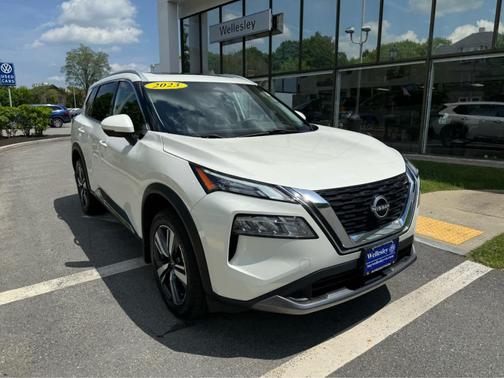 White 2023 Nissan Rogue SL