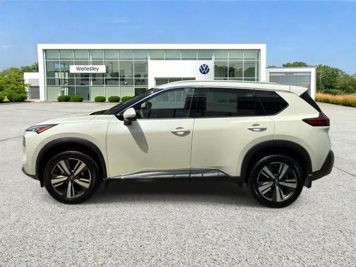 White 2023 Nissan Rogue SL