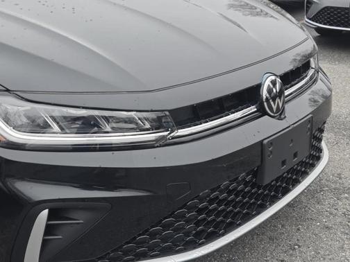 Deep Black Pearl Effect 2026 Volkswagen Jetta 1.5T S