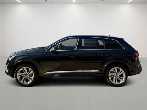 2024 Audi Q7 55 Premium Plus