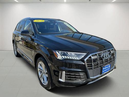 2024 Audi Q7 55 Premium Plus