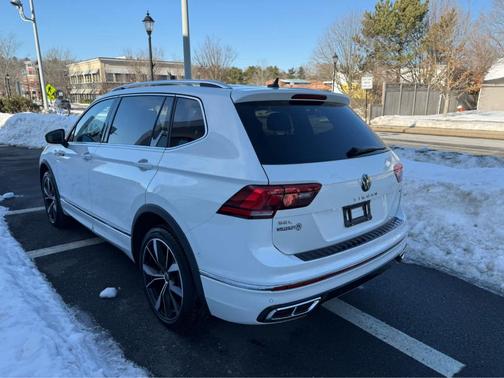 2023 Volkswagen Tiguan 2.0T SEL R-Line