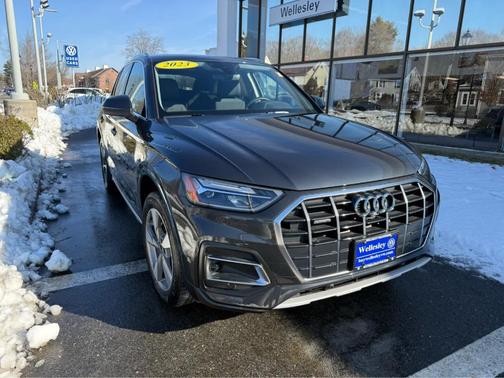 2023 Audi Q5 40 Premium