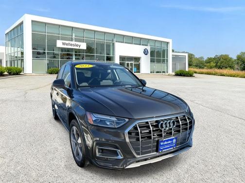 2023 Audi Q5 40 Premium