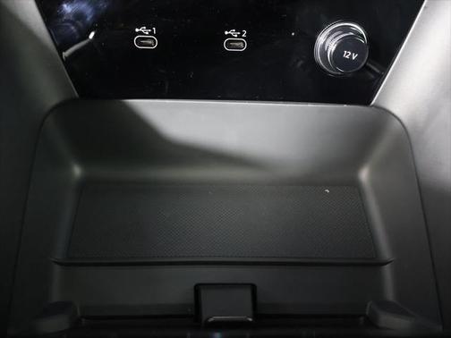 2025 Audi Q6 e-tron Premium Plus quattro