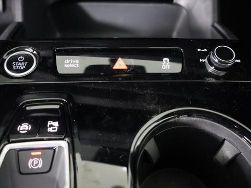 2025 Audi Q6 e-tron Premium Plus quattro