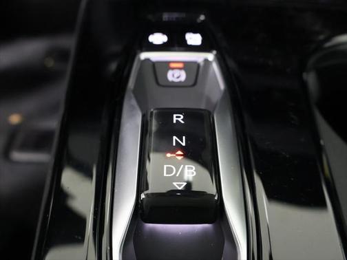 2025 Audi Q6 e-tron Premium Plus quattro