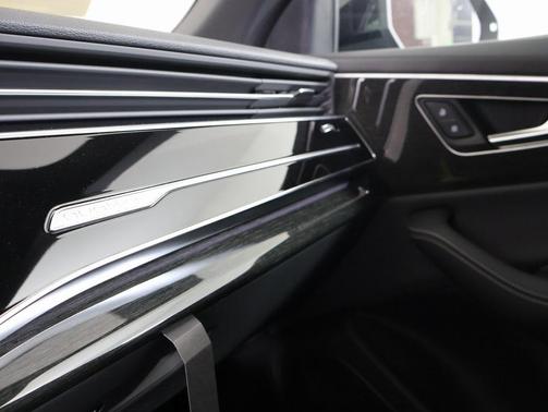 2026 Audi Q8 55 Premium Plus