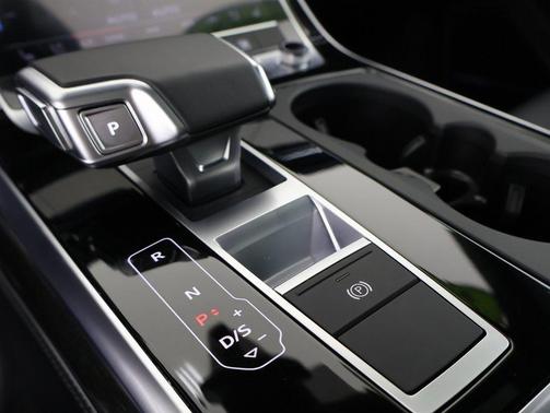 2025 Audi Q8 55 Premium Plus