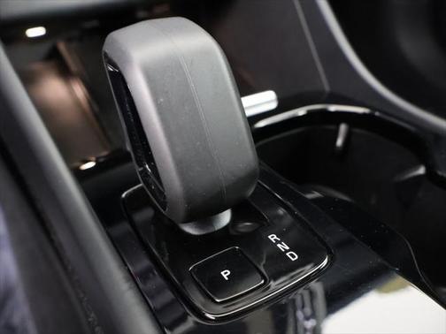 2023 Volvo C40 Recharge Pure Electric Twin Plus