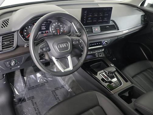 2023 Audi Q5 40 Premium