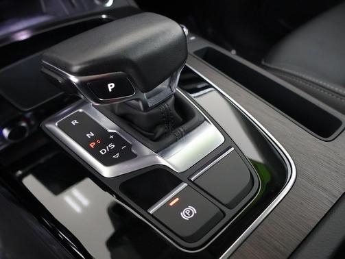 2023 Audi Q5 40 Premium