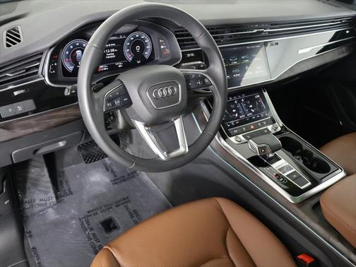 2022 Audi Q8 55 Premium Plus