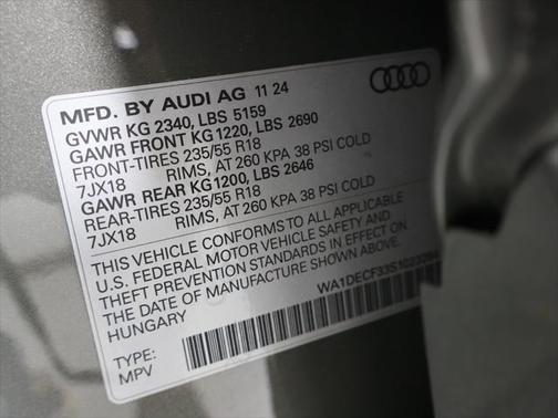 2025 Audi Q3 Premium 45 TFSI S line quattro Tiptronic