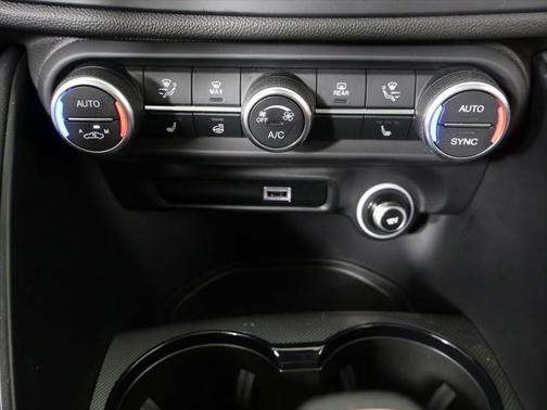 2024 Alfa Romeo Giulia Ti