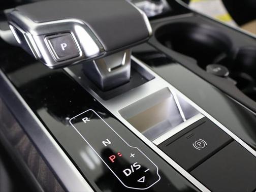 2025 Audi Q7 55 Premium