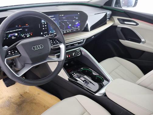 2025 Audi Q5 Premium TFSI quattro S tronic
