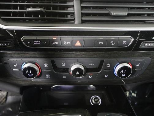 2019 Audi Q7 55 Premium Plus