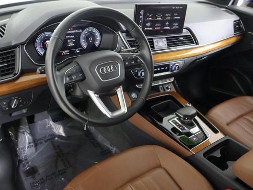 2023 Audi Q5 45 S line Premium Plus