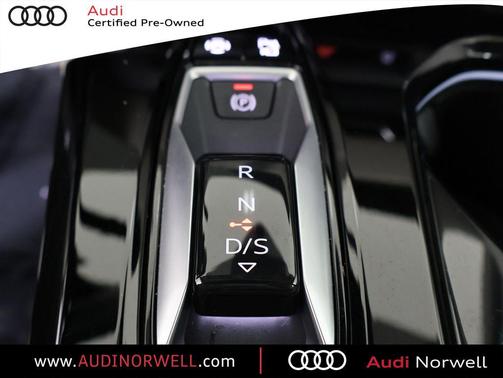Glacier White Metallic 2025 Audi Q5 Premium TFSI quattro S tronic