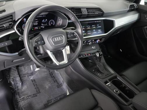 2022 Audi Q3 45 S line Premium Plus
