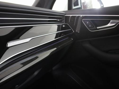 2026 Audi Q7 45 Premium
